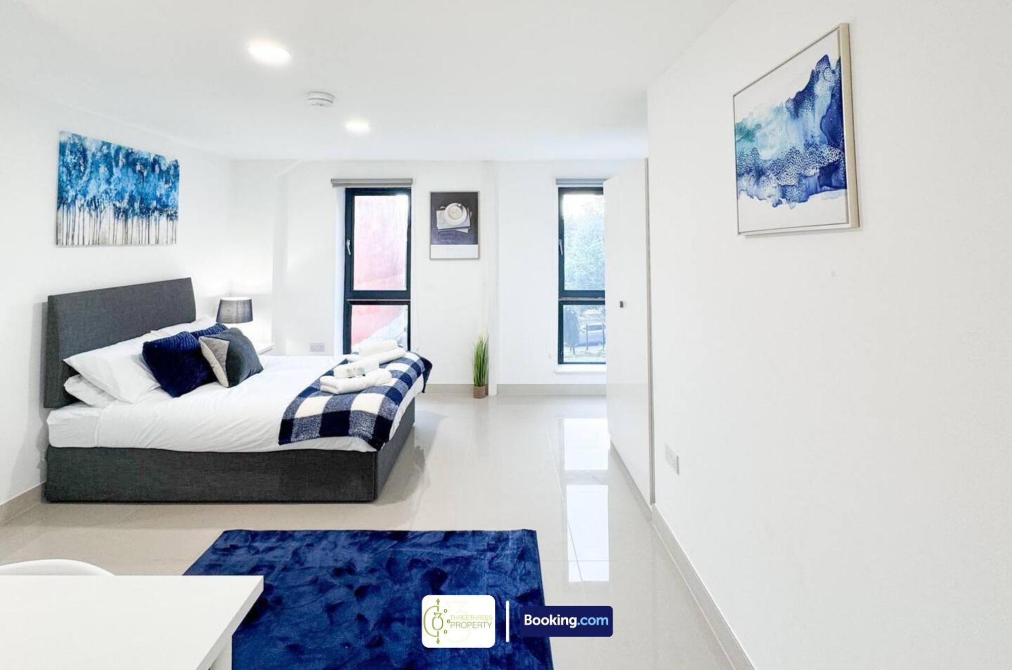 3 Bedroom Apt By Threethreethreesproperty Short Lets & Serviced Accommodation Leeds With Wi-Fi & Parking Exterior photo